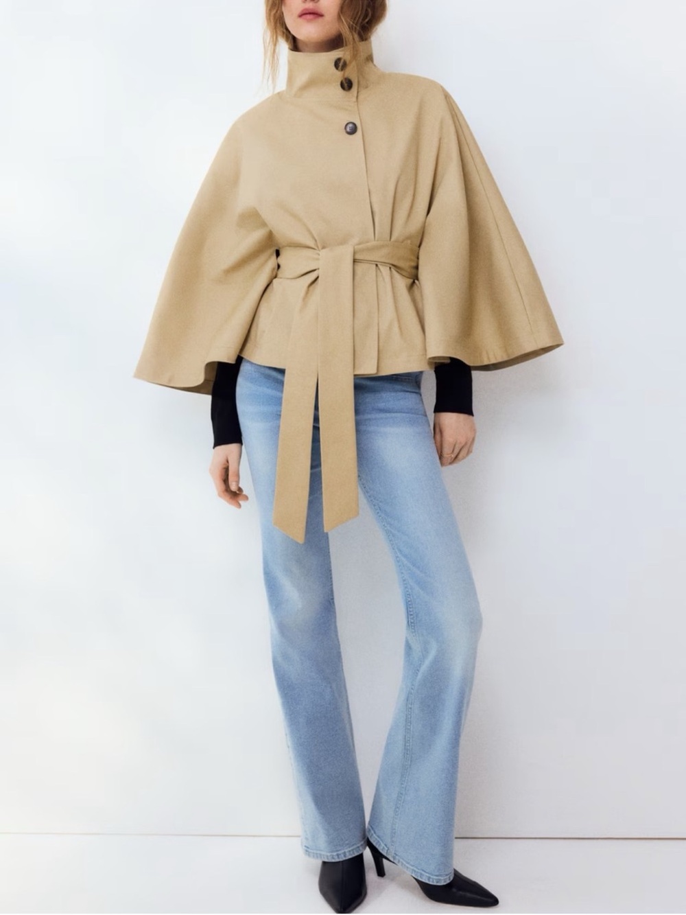 Cape trench with belt